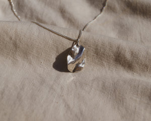 Swell Necklace